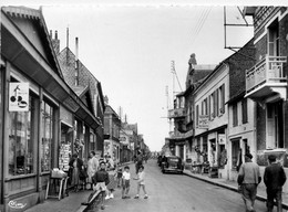 Le Crotoy * Rue De La Porte Du Pont * Commerces Magasins * Automobile Voiture Ancienne - Le Crotoy