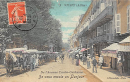 Vichy           03      Avenue Cunin-Gridaine. Station De Calèches       Petite Déchirure    (voir Scan) - Vichy