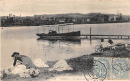 Vichy           03          Les Bords De L'Allier. Lavandières     (voir Scan) - Vichy