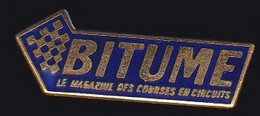 67613-Pin's.magazine Bitume.rallye Automobile.Presse.signé Lyge A Aix En Provence. - Médias