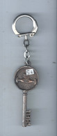 Porte Cle - Essence Shel Metal   Rare     ----- Port 2€50 - Key-rings