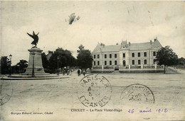 Cholet * La Place Victor Hugo - Cholet