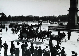 Reproduction Paris 1900 Place De La Concorde   Fiacre   Caleche - Taxis & Huurvoertuigen