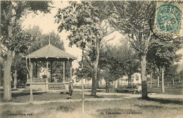 Tonneins * Le Kiosque * Promeneurs - Tonneins