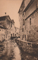 FIGEAC. - La Rue Du Canal. CPM Bords Dentelés Cliché Pas Courant - Figeac