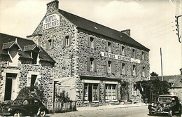 22 Val André  Pleneuf  Rue Du Port  Voiture  Citroen Traction - Autres & Non Classés