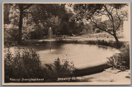 Bendorf - S/w Hedwig Dransfeld Haus 4   Gartenanlage Mit Springbrunnen - Bendorf