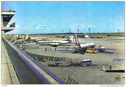 Delcampe - Carte Postale 94.  PARIS Olry Aéroport De PARIS - ORLY  L'aérogare Et L'air De Stationnement Trés Beau Plan BT1 - Orly