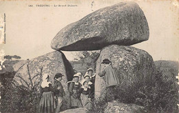 Thème: Dolmen Et Menhir:     Trégunc   29          Le Dolmen .    - Rognée Sur Un Côté- (voir Scan) - Dolmen & Menhirs