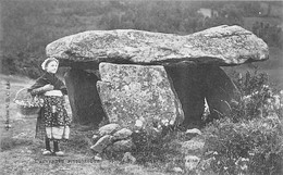 Thème: Dolmen Et Menhir:     Saint Nectaire    63        Dolmen        (voir Scan) - Dolmen & Menhire