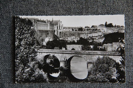 THOUARS - Le Pont Neuf Et Le Château Des Ducs De La Trémoille. - Thouars