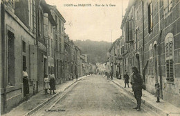 Ligny En Barrois * La Rue De La Gare * Villageois - Ligny En Barrois