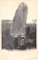 Thème: Dolmen Et Menhir:     Pont Aven   29     Menhir  De Kerangosker     (voir Scan) - Dolmen & Menhirs