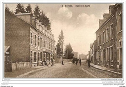 BERTRIX ..--  Rue De La Gare . Extrême Gauche , Maison Agricole ?? - Bertrix