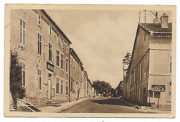 CPA COLOMBEY LES BELLES, LA MAIRIE,  PANNEAU DE DIRECTION " AUTREVILLE " " NEUFCHATEAU ", MEURTHE ET MOSELLE 54 - Colombey Les Belles