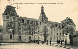 Rennes * Le Lycée Vue De Face * Hôpital Militaire N°1 - Rennes