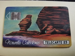 NOUVELLE CALEDONIA  CHIP CARD 25 UNITS  ROCK FORMATION  ** 3484 ** - New Caledonia