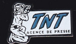67768-Pin's.TNT.agence De Presse.medias.caméra. - Médias