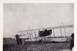 Avion  Aviation Aéronautique Aérodrome Hélice Ailes Moteur D'Avion Roues D'Avion Photo 10,5cm X 7cm Reproduction - Luftfahrt