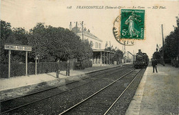 Franconville * Plessis Bouchard * La Gare * Train Locomotive * Ligne Chemin De Fer Du Val D'oise - Franconville