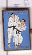 C63 Pin's Judo CHASSIEU LYON RHONE Achat Immédiat - Judo