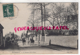 72 - ECOMMOY - L' AVENUE DE LA GARE - GENDARME A CHEVAL - POLICE MONTEE - Ecommoy