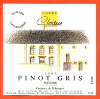 étiquette + Colerette De Vin De Moselle Luxembourgeoise Pinot Gris 1997 Caves Globus à Schengen - 75 Cl - Vin De Pays D'Oc