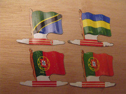 4 Plaquettes Drapeaux L'Alsacienne Africorama. Tanzanie Guinée Mozambique Soudan. Drapeau. Lot 9 - Plaques En Tôle (après 1960)