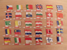 30 Plaquettes Drapeaux L'Alsacienne Drapeaurama. Pologne Europe  Monaco Autriche Andorre... Drapeau. Lot 2 - Plaques En Tôle (après 1960)