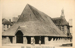 Auray * Les Anciennes Halles Démolies En 1905 - Auray