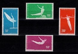 Niger - YV PA 137 à 140 N** Complete  , Gymnastique - Níger (1960-...)