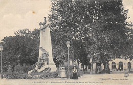 Thème: Monuments Aux Morts  Ou Lanterne Des Morts Ou Combattants 1870 :  Bar Le Duc   55         (voir Scan) - Monumenten