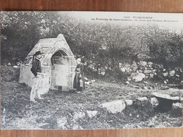 Plomodiern.la Fontaine De Saint Corentin.édition Villard 3482 - Plomodiern