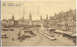 - 371 -  OSTENDE La Place De La Gare    Tram !!!!!!! - Oostende