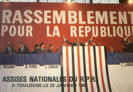 Politique - Assises Nationales Du R P R - Toulouse 23 Janvier 1982 - J Chirac à La Tribune - Partiti Politici & Elezioni