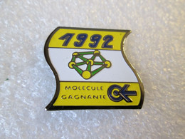 PIN'S    1992 MOLECULE GAGNANTE - Médical