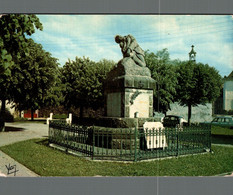 ¨Pontacq Le Monument Aux Morts 1974  Trait Du Au Scaner    CPM Ou CPSM - Pontacq