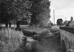 SAINT-GERVAIS-les-TROIS-CLOCHERS - La Veude - Le Lavoir Municipal - Saint Gervais Les Trois Clochers