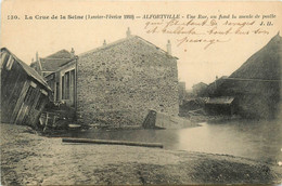 Alfortville * Crue De La Seine Janvier Février 1910 * Une Rue * Au Fond La Meule De Paille * Hameau Village Inondation - Alfortville