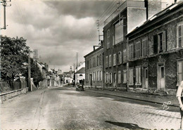 Bonnières * La Rue Marcel Sambat * Voiture Automobile Ancienne - Bonnieres Sur Seine