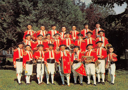 VOUILLE-la-BATAILLE - Musiciens Du Groupe Folklorique Les Catalans-Orchestre, Fanfare - Photo Renée Labaudinière, Vasles - Vouille