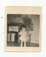 Photographie , Enfant , Petite Fille ,Noel , 75 X 60 Mm - Unclassified