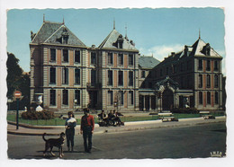 - CPSM MONTAUBAN (82) - Place De La Préfecture - Editions IRIS N° 3 - - Montauban