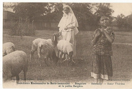 CPA,Th. Mission , Bangalore - Batehally - Soeur Thérésa Et La Petite Bergère  Ed. Regnault Phot. - Missions