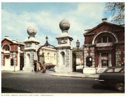 (U 23)  UK - West Gate Royal Naval College - Greenwich - Ecoles