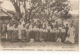 CPA,Th. Mission , Bangalore - Batehally , Un Groupe De L' Orphelinat , Ed. Regnault  Phot. - Missions