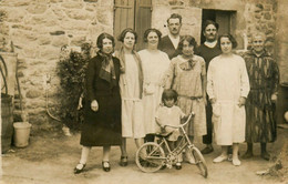 Le Pouliguen * Carte Photo * Famille Dans Leur Villa * Juin 1926 * Enfant Vélo Cycle Jeu Jouet * Photographe Chavance - Le Pouliguen
