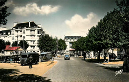 Lorient * Avenue Du Faouëdic * Automobiles Anciennes * CITROEN Traction Noire - Lorient