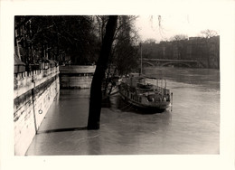 Paris * Bateau * Bords De Seine * Crue Inondation ? Photo - De Seine En Haar Oevers