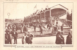 88-VITTEL- LES TRIBUNE UN JOUR DE COURSES - Contrexeville